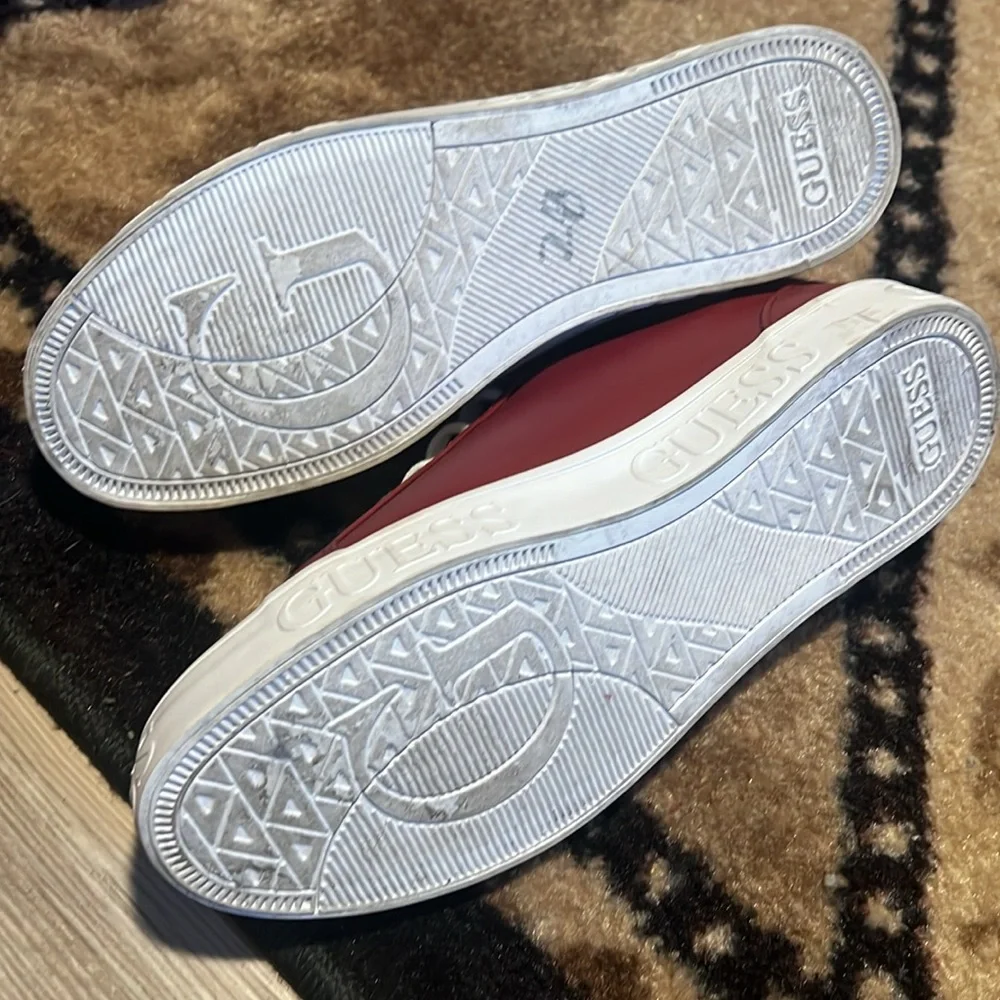 Guess sneakers - Picture 3 of 4